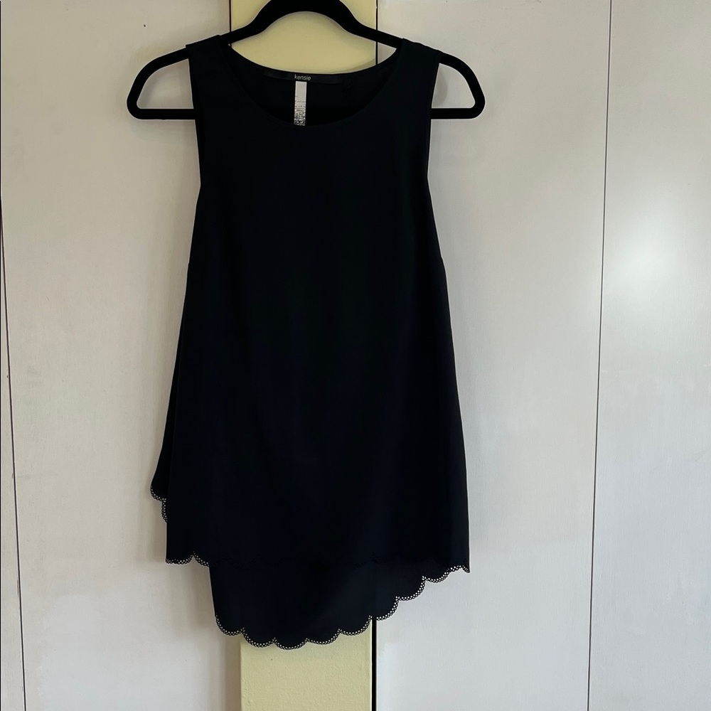 Kensie Black Layered Scallop-Hem Sleeveless Top